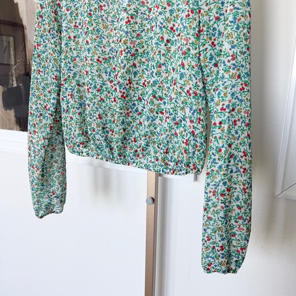 Guess Women's Floral Long Sleeve Blouse V-Back Size S Multicolor Casual Spring - Picture 3 of 9